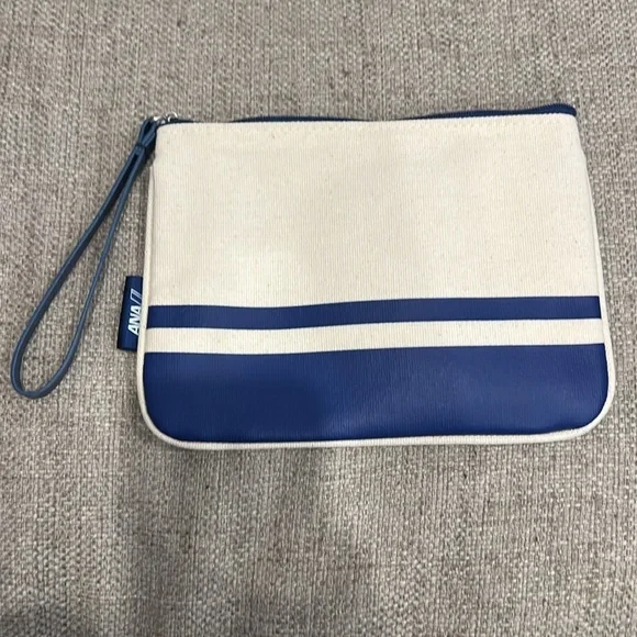 NEW✈️ Neal’s Yard Remedies x ANA Business Class Amenity Travel Toiletry pouch - Picture 2 of 7